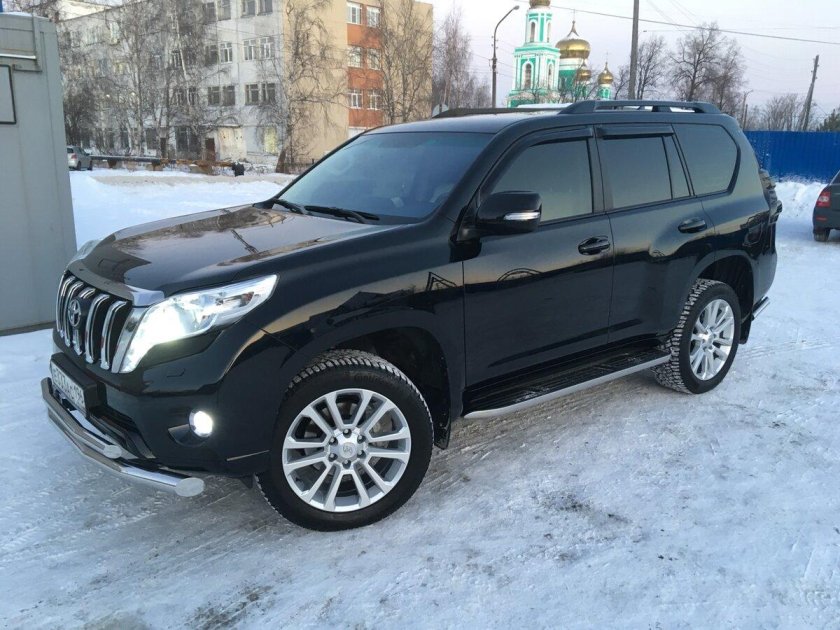 Тойота ленд Крузер Прадо 150 черный тонированный