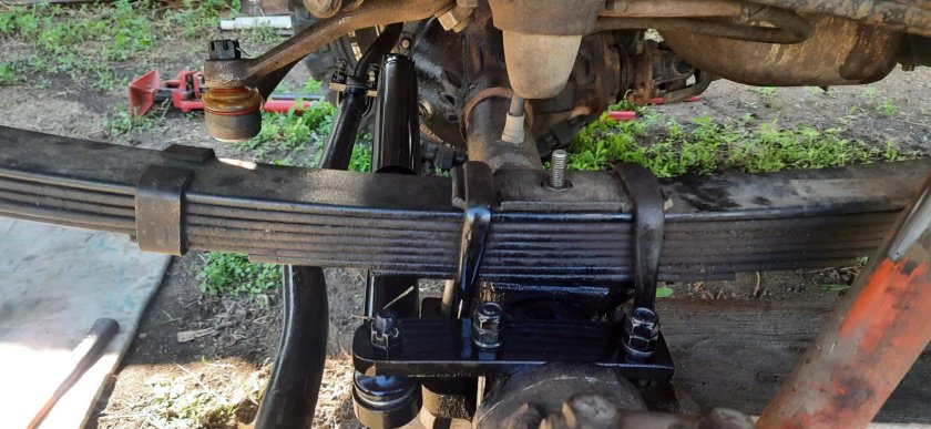 УАЗ профи шимми