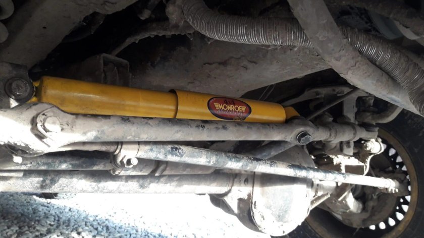 Рулевой демпфер джип Чероки