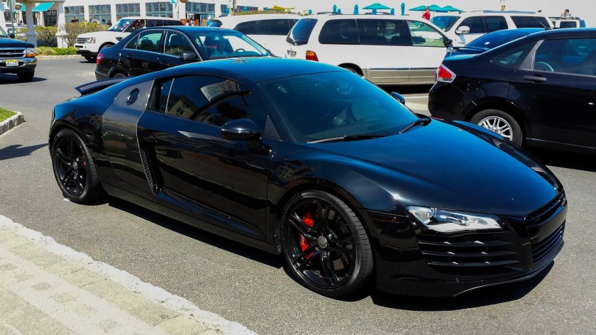 Audi r8 черная