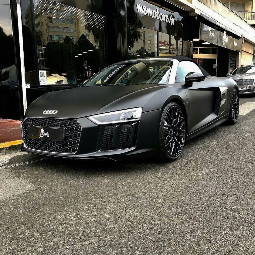 Audi r8 v10 черная