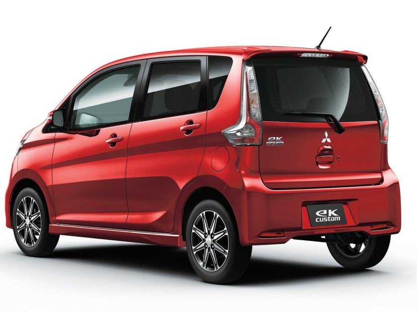 Мицубиси ЕК кастом