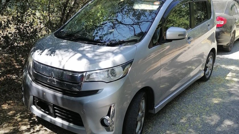 Mitsubishi Ek Custom