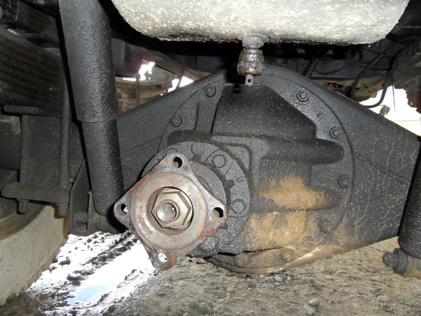 Задний мост Yuejin 1080