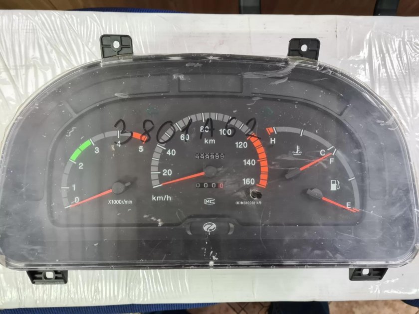 Панель приборов Юджин 1041