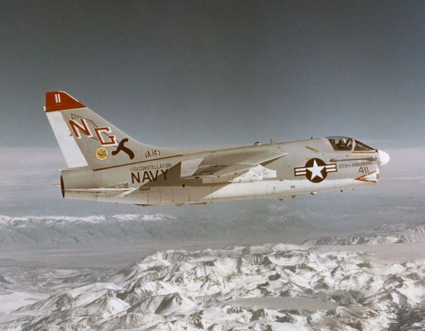 Самолет a-7a Corsair II