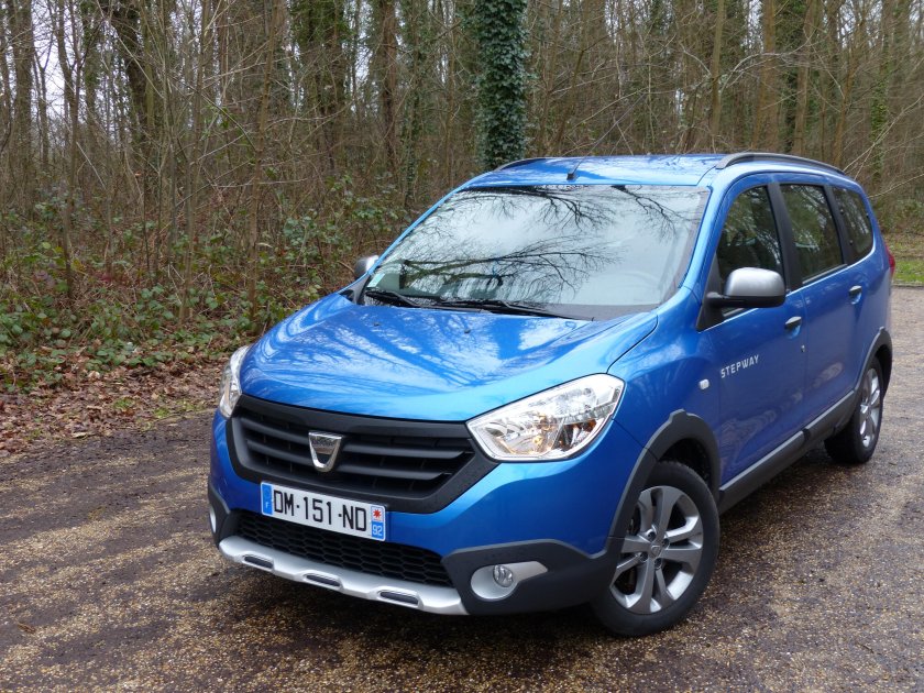 Дачия лоджи степвей