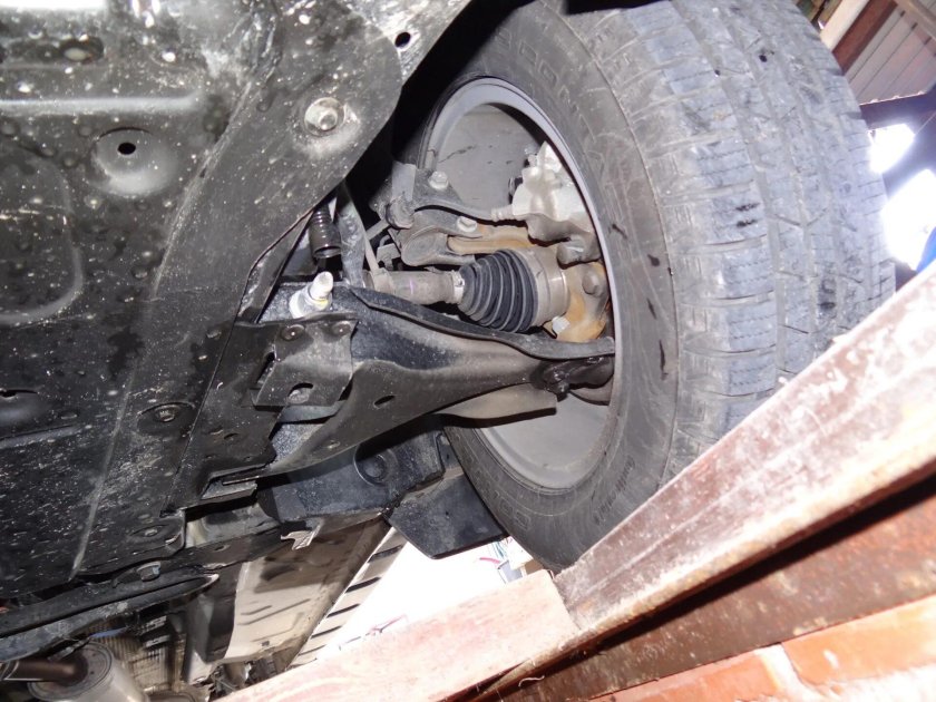 Передняя подвеска Рено Дастер 4х4 2.0