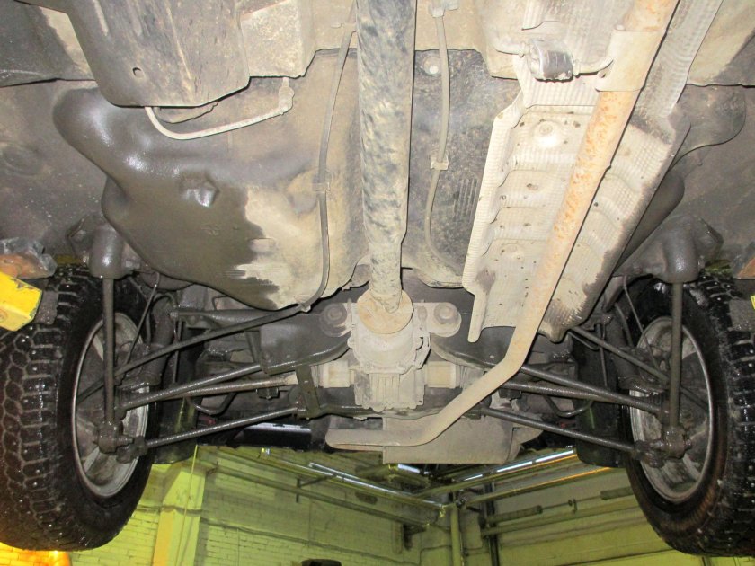 Задняя подвеска Рено Дастер 4х2