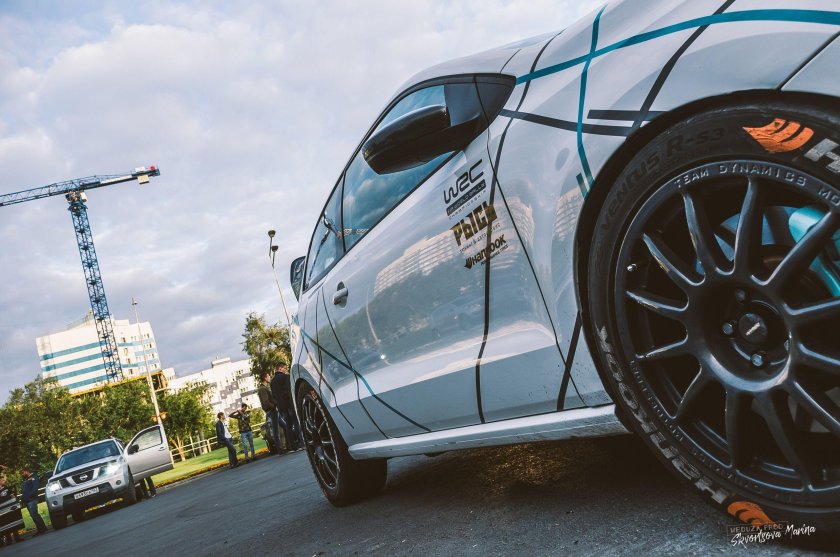 Автомобиль медуза