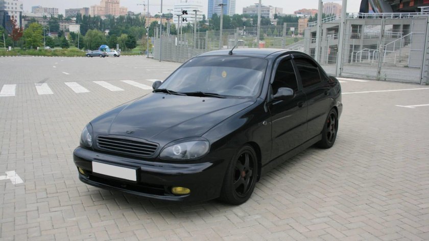Daewoo lanos Black