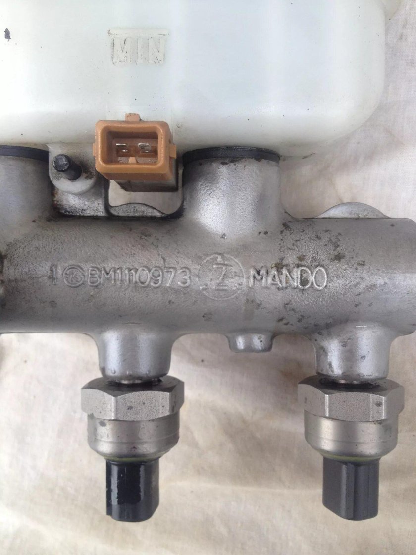 Главный тормозной цилиндр Рекстон 2 дизель 2.7