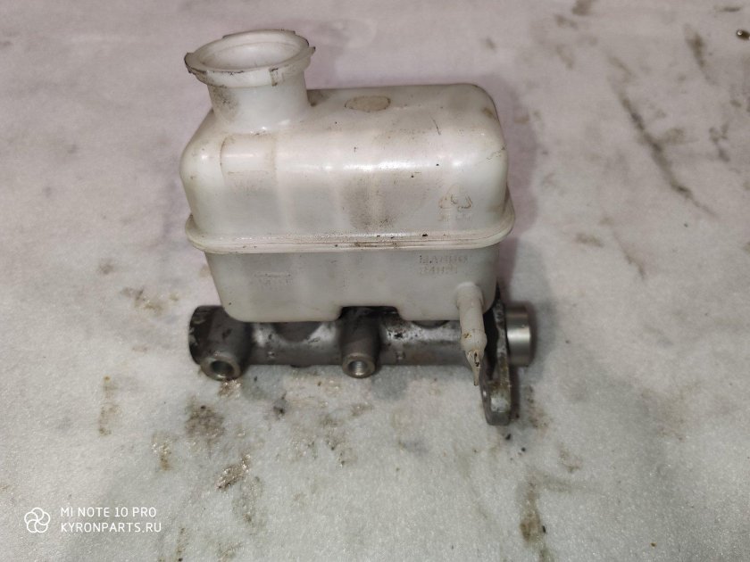 Главный тормозной цилиндр саньенг Кайрон