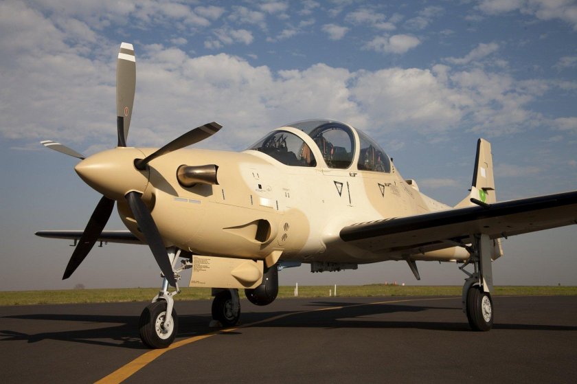 Турбовинтовой Штурмовик Embraer EMB-314 super Tucano