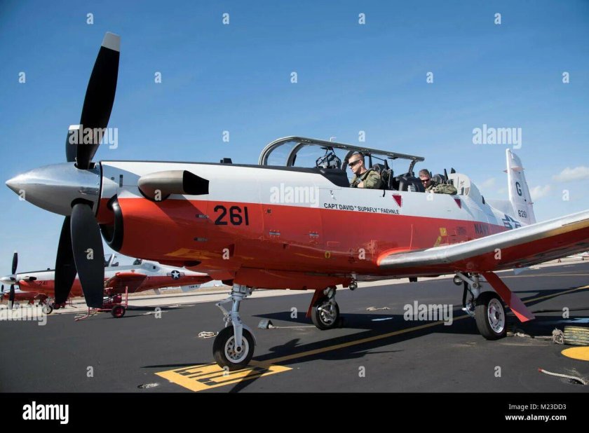 Raytheon t-6 Texan II