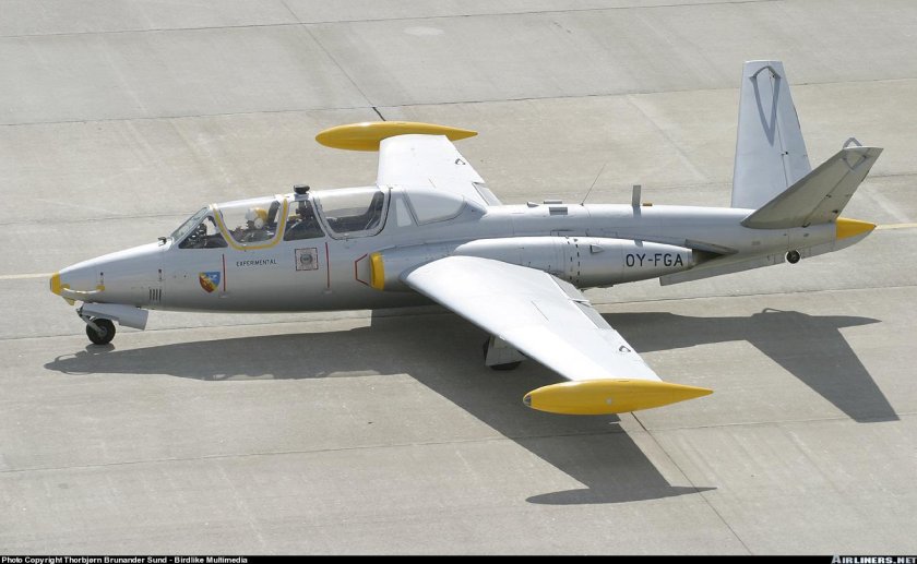 Fouga см.170 Magister