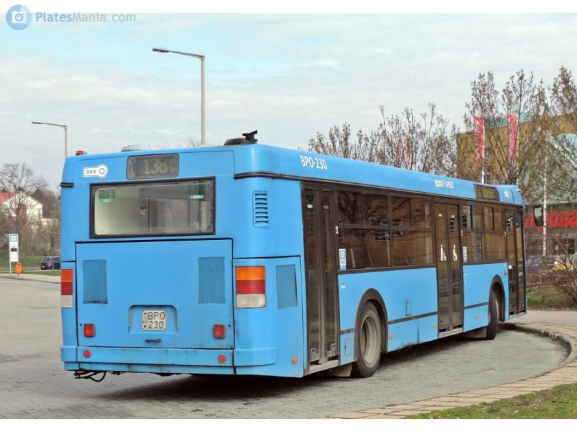 Ikarus 412