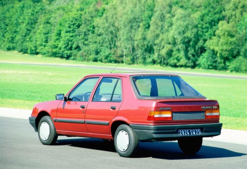 Peugeot 309