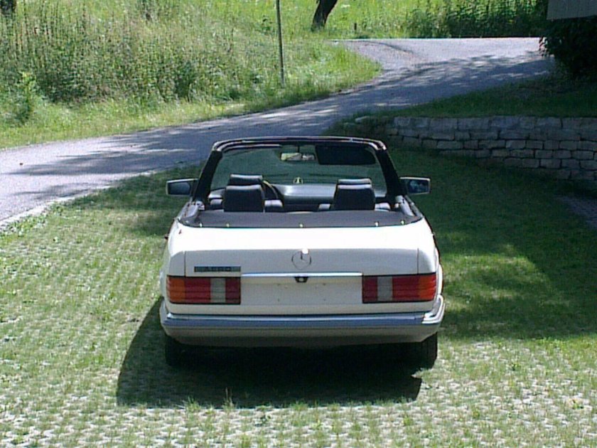 Четырехдверный кабриолет Мерседес