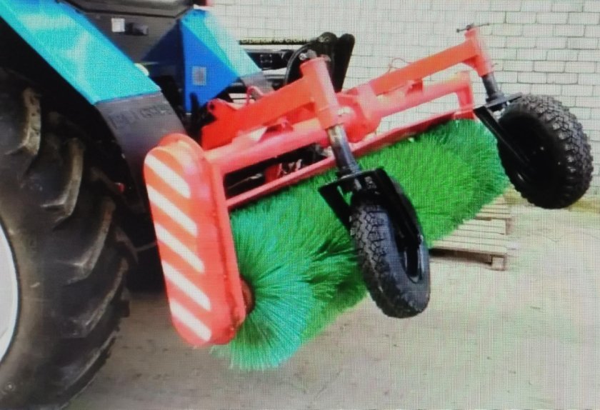 Щеточное оборудование УМДУ 80/82.02 Люкс (МТЗ)