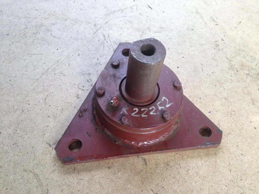 Подшипник на вал щетки МТЗ 82.1