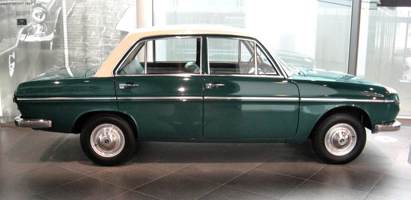 Автомобиль DKW f102