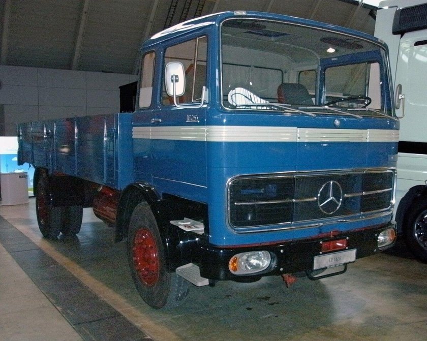 Mercedes Benz LP 813