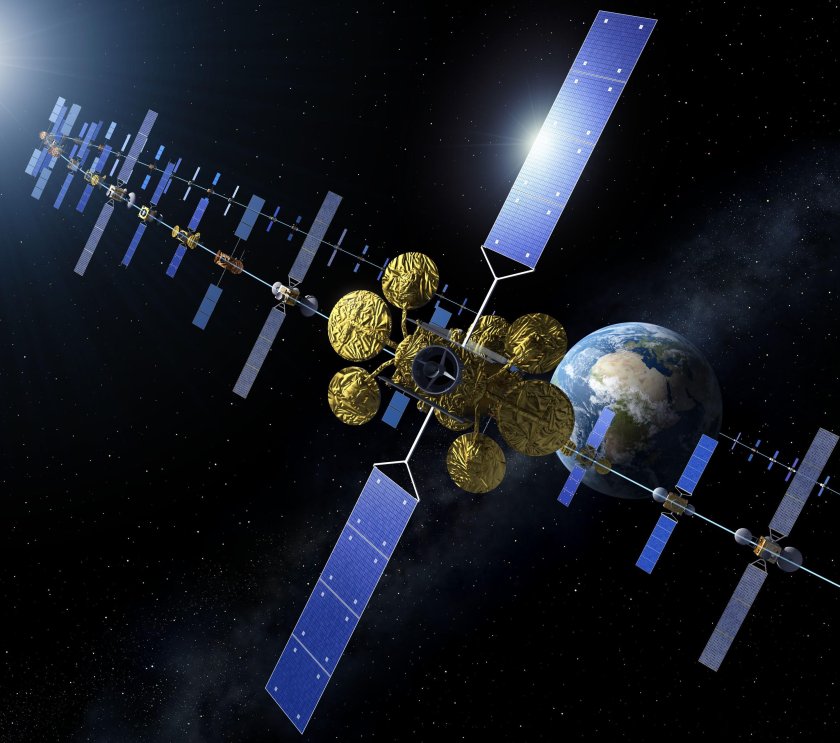 Спутник связи