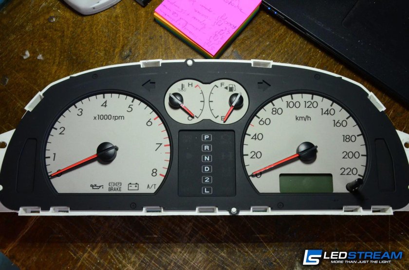 Hyundai Terracan панель приборов