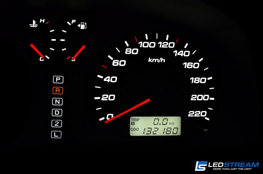 Приборная панель Hyundai Terracan 2.5