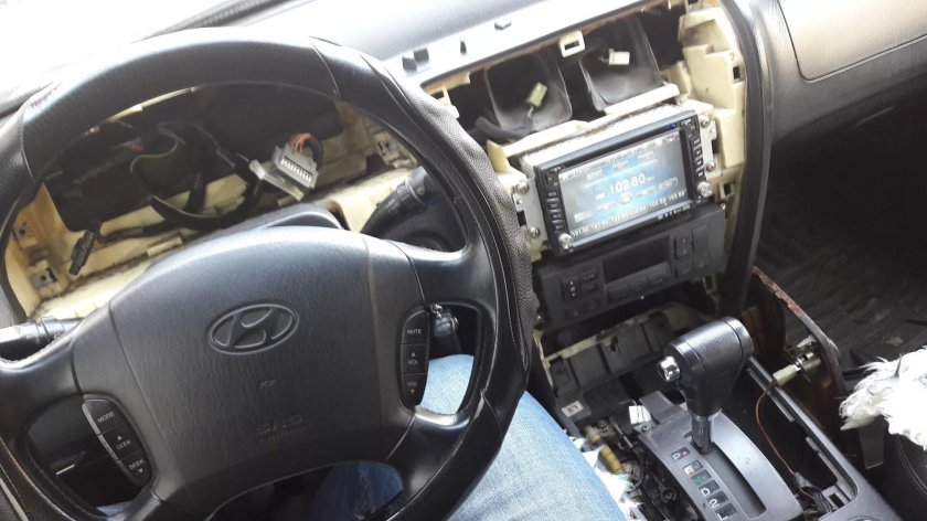 Хендай таракан как снять кнопки в панели