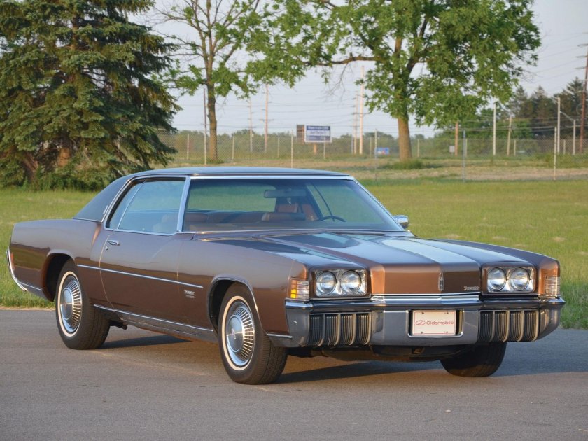 Олдсмобиль Торнадо 1970