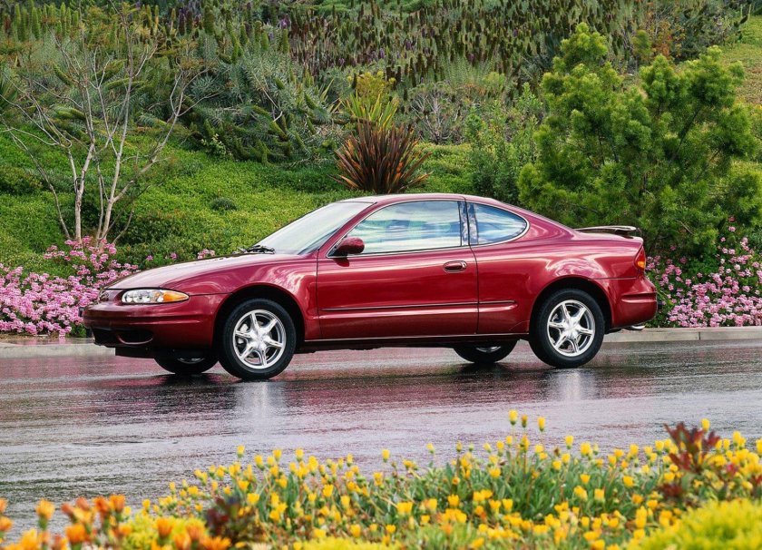 Олдсмобиль Алеро