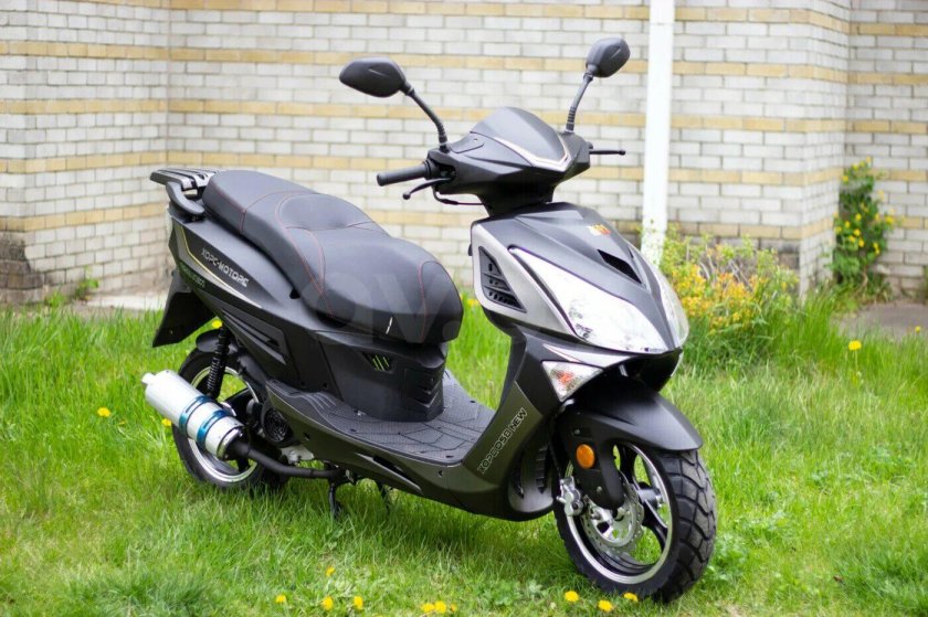 Скутер Хорс 058