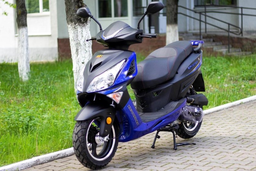 Скутер hors Motors 058