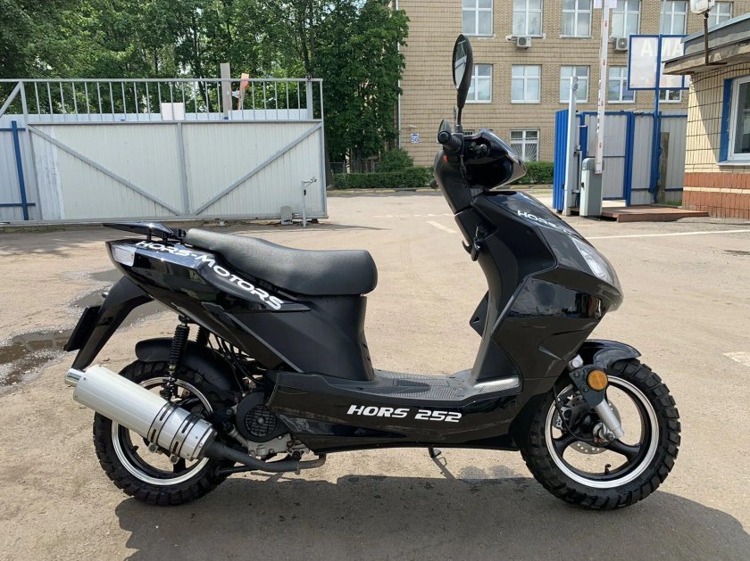 Скутер hors 058