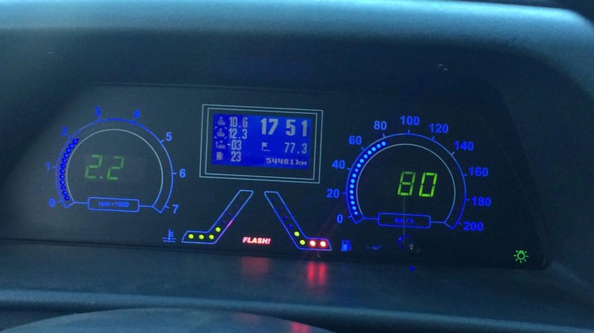 Электронная приборная панель ВАЗ 2114