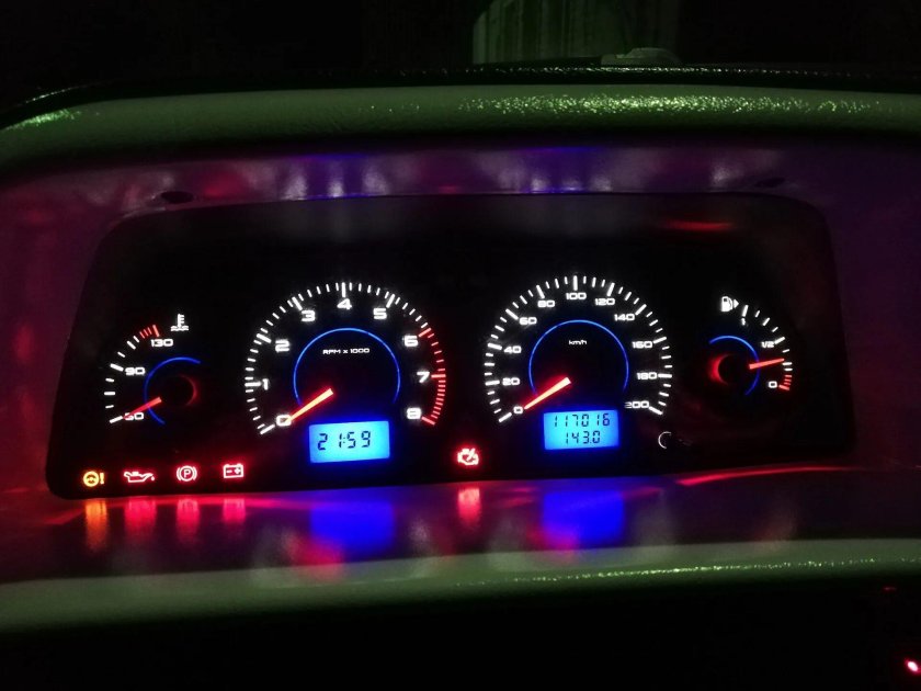 Приборная панель ВАЗ 2115