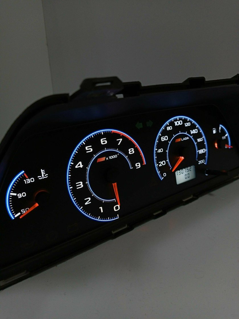 Счетмаш приборная панель ВАЗ 2110