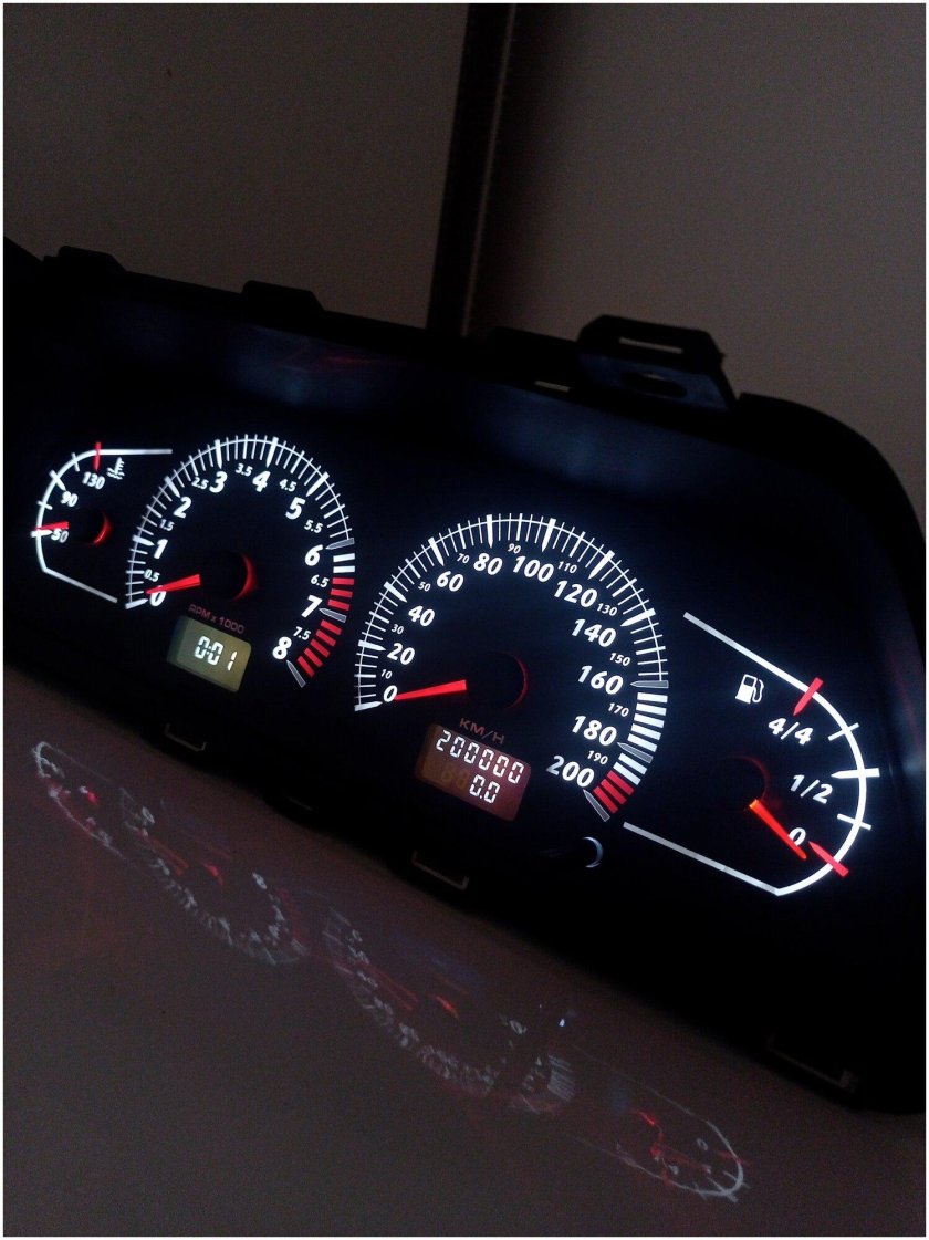 Накладка приборов ВАЗ 2114