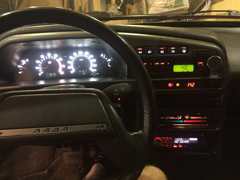 ВАЗ 2114 салон приборка