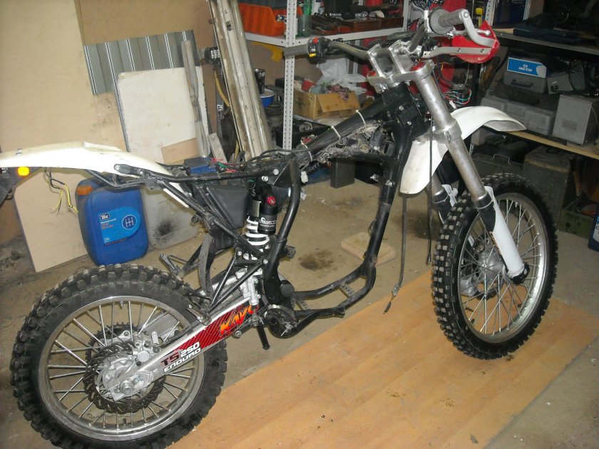 Китайский кроссовый Enduro 250 stels