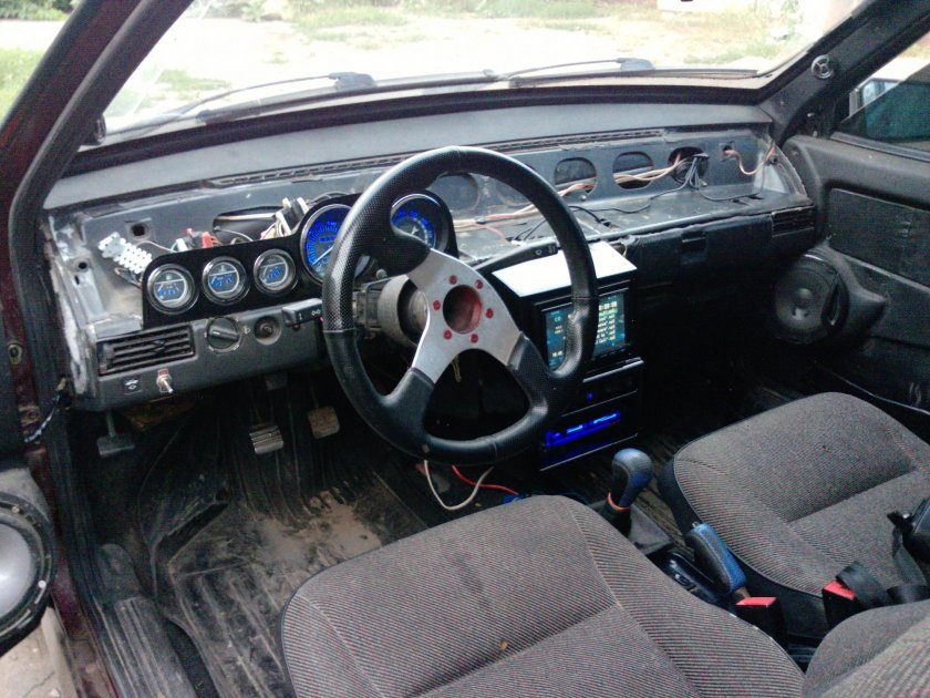 ВАЗ 21083 салон