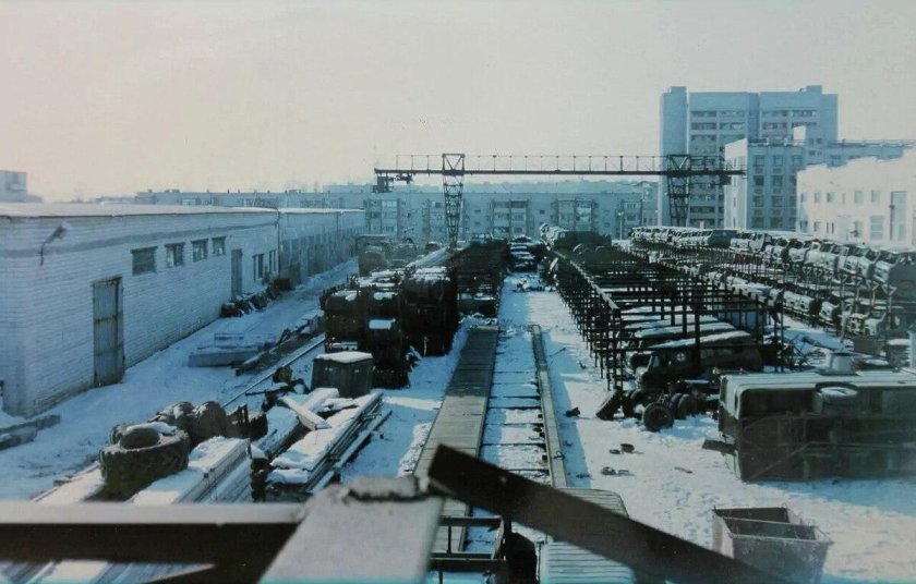 Хабаровск.89 военный завод