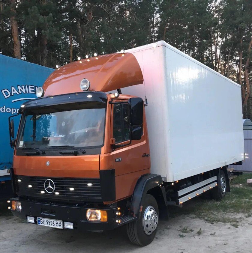 Мерседес Бенц 817l