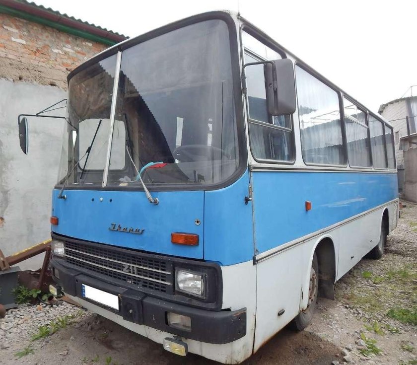 Ikarus 211