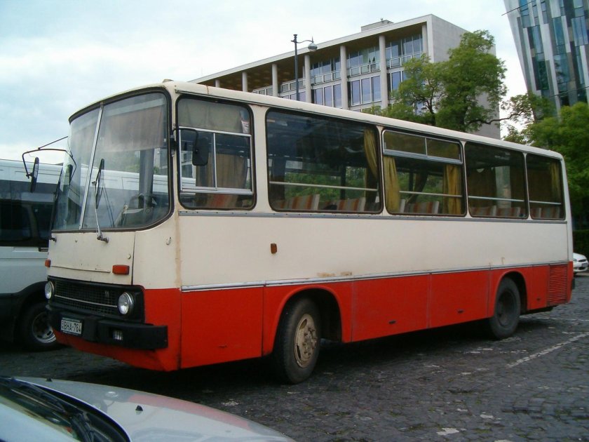 Ikarus 211
