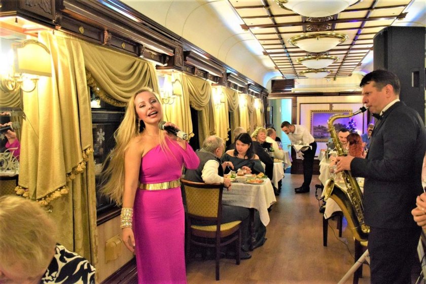 Турпоезд золотой Орел Люкс