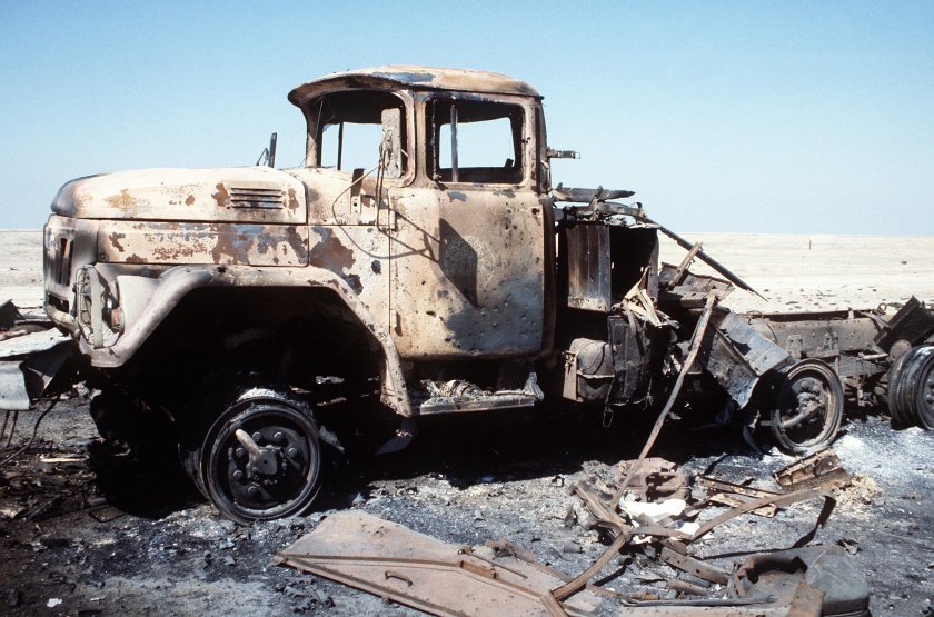 Сгоревший ЗИЛ 130