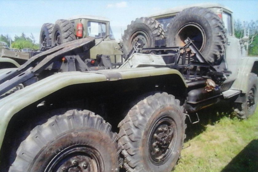 ЗИЛ-137 седельный тягач